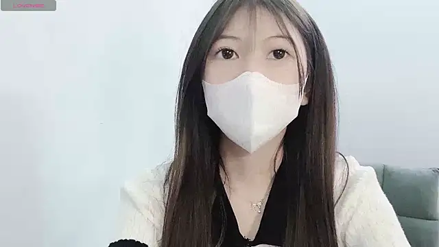 tanhxiu online show from December 13, 5:00 pm