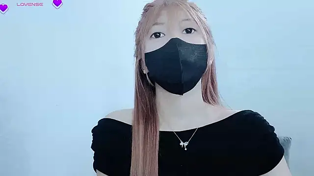 tanhxiu online show from February 14, 1:51 pm