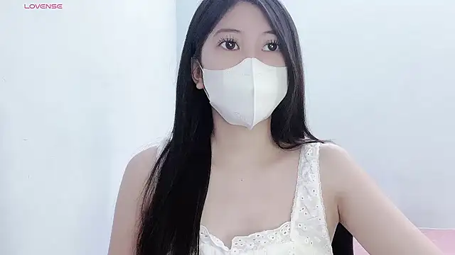 tanhxiu online show from November 14, 1:54 pm