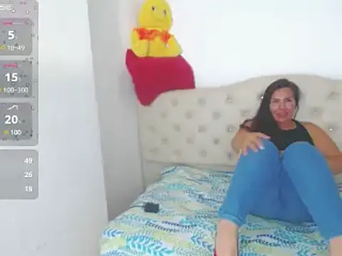 Snapshot of evelyn_mature19 chatting on January 26, 4:41 am evelyn mature19 online show from January 26, 4:41 am