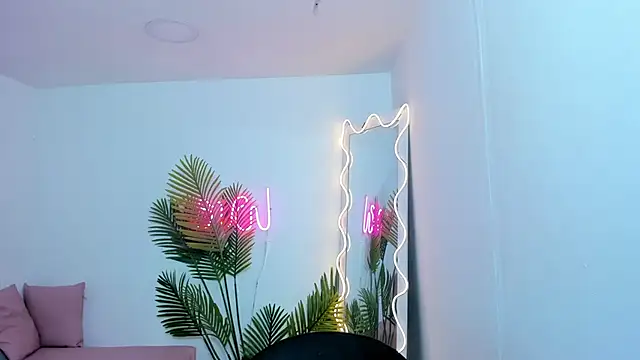 Chiara tay online show from January 18, 7:15 pm