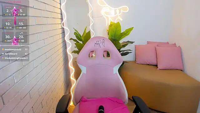 Chiara tay online show from February 3, 10:21 pm