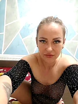 Snapshot of blonda-sexy chatting on February 24, 8:14 pm blonda-sexy online show from February 24, 8:14 pm