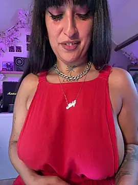 CarolaDrago online show from April 17, 8:17 am