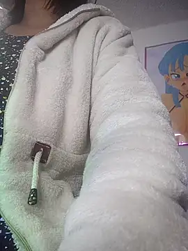 Snapshot of Mishka__ chatting on April 14, 10:38 pm Mishka online show from April 14, 10:38 pm