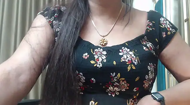 desi-maisa130 online show from December 21, 10:19 pm