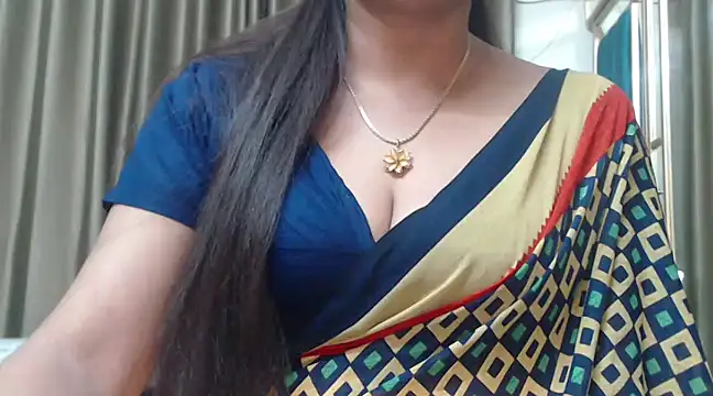 desi-maisa130 online show from December 25, 3:49 pm