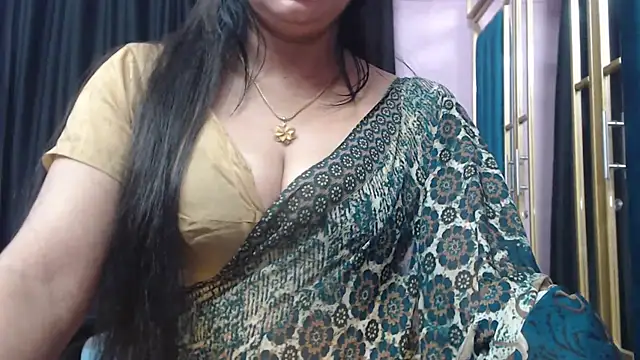 desi-maisa130 online show from October 17, 5:26 pm