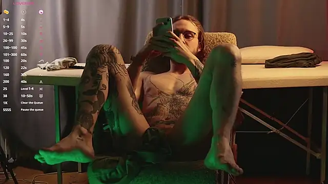 pleasure8869 online show from February 17, 10:40 am