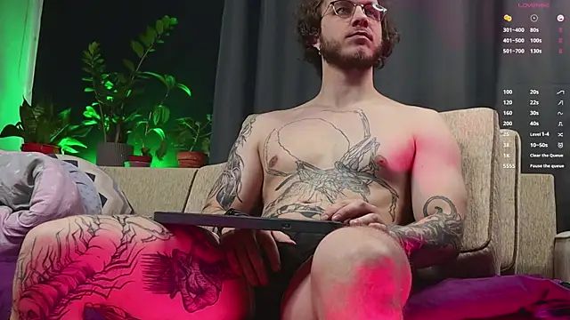 pleasure8869 online show from September 17, 6:15 am