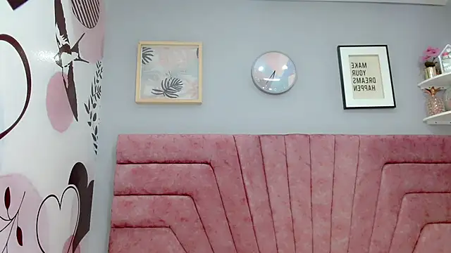 Snapshot of ValeriaAguilar chatting on February 15, 10:42 pm ValeriaAguilar online show from February 15, 10:42 pm