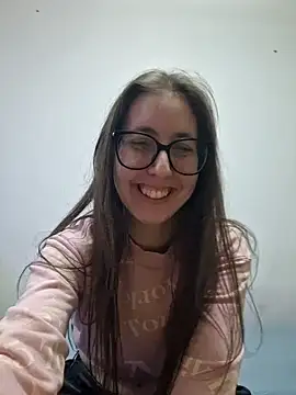 Snapshot of Sarah459 chatting on December 7, 5:31 pm Sarah459 online show from December 7, 5:31 pm