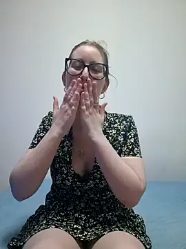 Snapshot of Sarah459 chatting on February 7, 7:38 pm Sarah459 online show from February 7, 7:38 pm