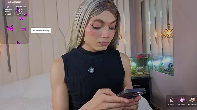 Snapshot of Megan_Do_Santos chatting on May 12, 8:39 pm Megan Do Santos online show from May 12, 8:39 pm