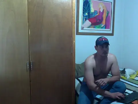 Snapshot of Zordomud0 chatting on December 16, 12:15 am Zordomud0 online show from December 16, 12:15 am