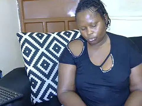 Snapshot of Pretty_lilly02 chatting on March 1, 5:20 am Pretty lilly02 online show from March 1, 5:20 am