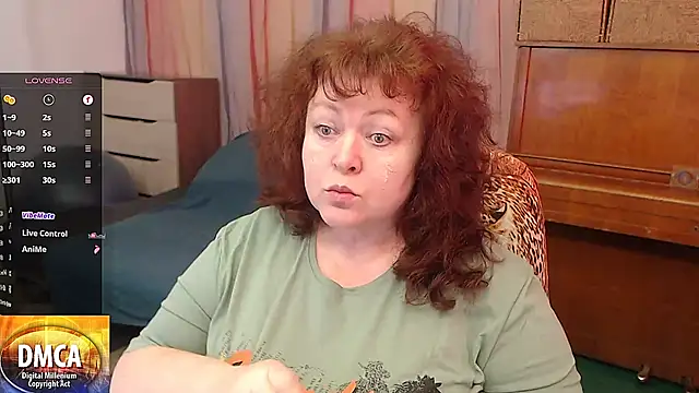 Snapshot of RoseRed69 chatting on February 12, 7:02 am RoseRed69 online show from February 12, 7:02 am