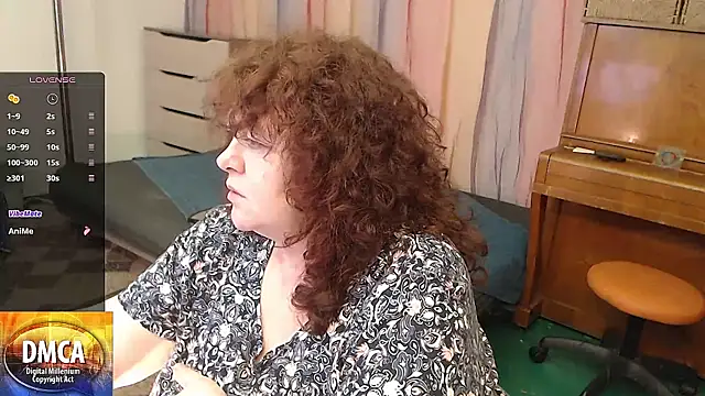 Snapshot of RoseRed69 chatting on February 17, 12:38 pm RoseRed69 online show from February 17, 12:38 pm