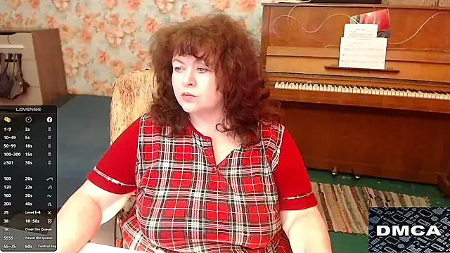 Snapshot of RoseRed69 chatting on March 17, 5:34 am RoseRed69 online show from March 17, 5:34 am