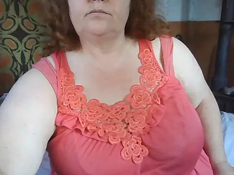 Snapshot of RoseRed69 chatting on September 16, 1:17 am RoseRed69 online show from September 16, 1:17 am