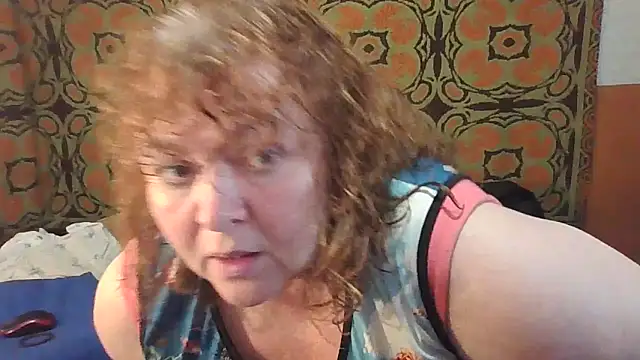 Snapshot of RoseRed69 chatting on October 7, 3:36 am RoseRed69 online show from October 7, 3:36 am