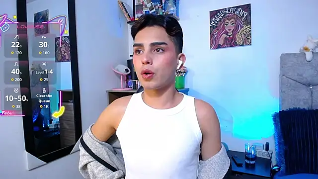 OwenBluee online show from April 8, 7:08 am