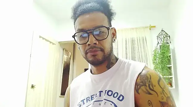 Snapshot of LewisStrong chatting on January 30, 3:08 pm LewisStrong online show from January 30, 3:08 pm