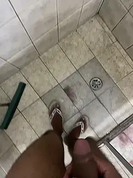 Snapshot of gomespauz chatting on January 25, 10:18 pm gomespauz online show from January 25, 10:18 pm