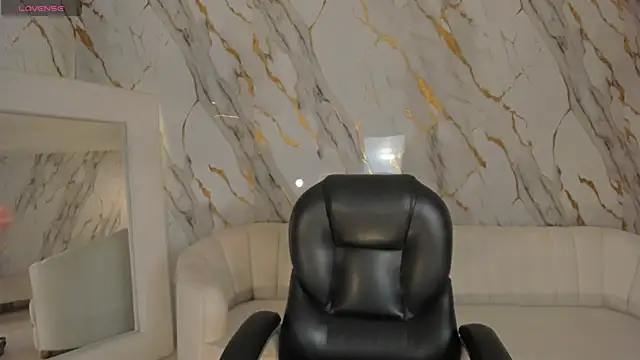 ArianaDumont online show from July 17, 11:06 am