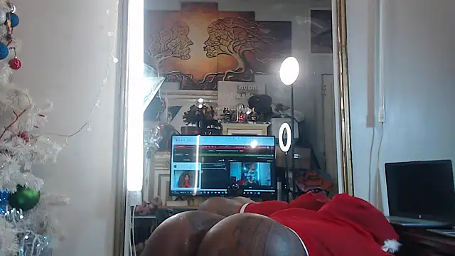 Snapshot of Jennytop chatting on December 21, 5:09 pm Jennytop online show from December 21, 5:09 pm