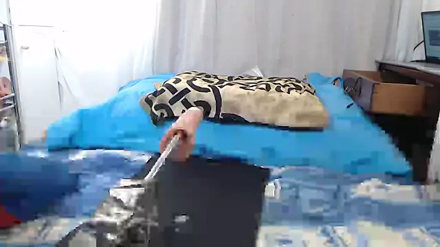 Snapshot of Jennytop chatting on February 8, 8:12 pm Jennytop online show from February 8, 8:12 pm