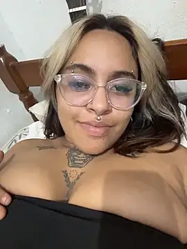 lolafairytail online show from December 13, 11:10 pm