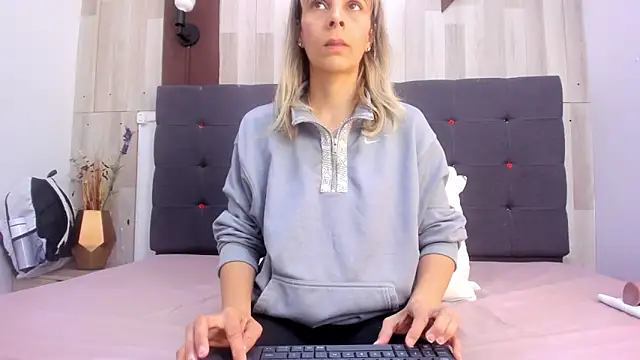 Anastasiapriest online show from April 13, 11:48 am