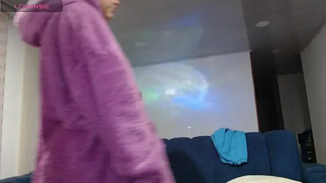 ashely ryan24 online show from September 30, 11:21 pm