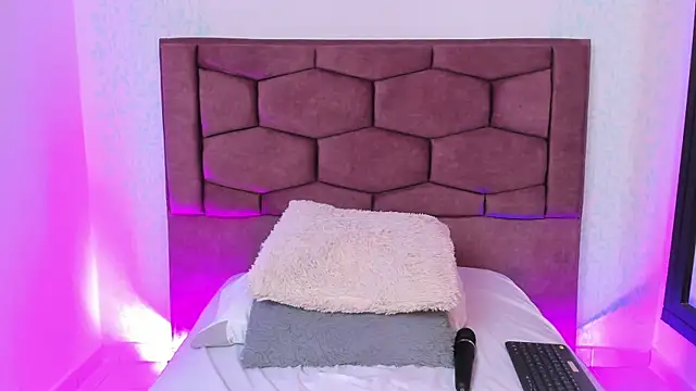 Eva ritz online show from December 15, 6:51 am