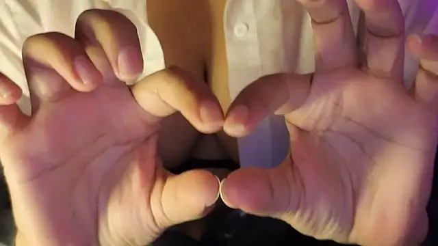 Snapshot of Asian_FemQeen chatting on February 9, 10:41 am Asian FemQeen online show from February 9, 10:41 am