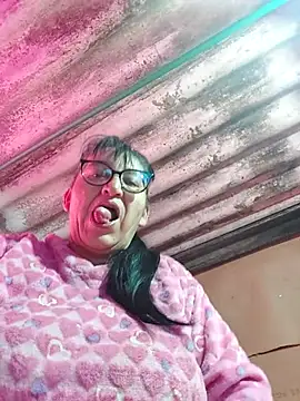 clarita 01 online show from November 8, 11:21 am