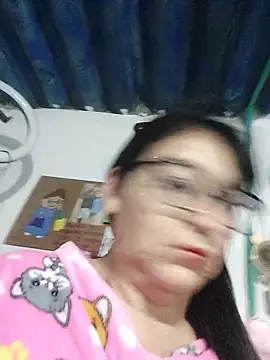 Snapshot of clarita_01 chatting on April 21, 10:32 am clarita 01 online show from April 21, 10:32 am