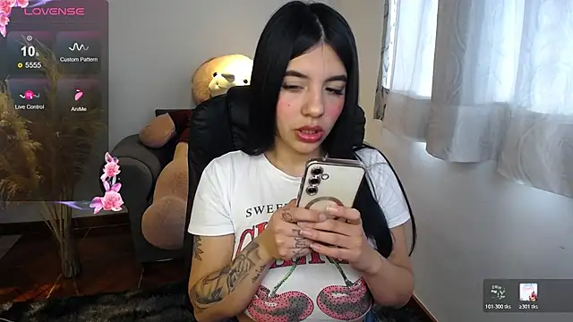 Snapshot of Alin_Aly chatting on February 11, 3:39 pm Alin Aly online show from February 11, 3:39 pm
