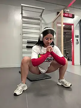 Snapshot of _vaness chatting on January 6, 4:49 am vaness online show from January 6, 4:49 am