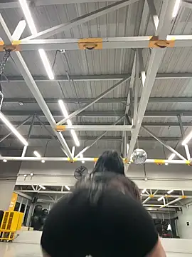 Snapshot of _vaness chatting on February 5, 5:23 am vaness online show from February 5, 5:23 am