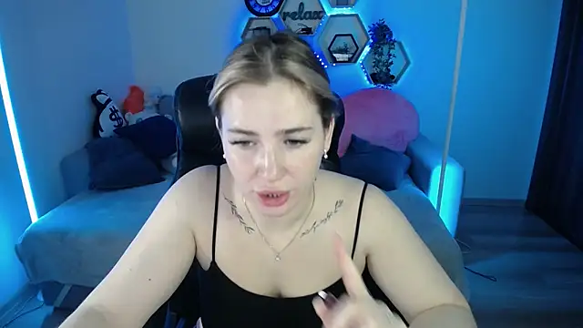 SabrinViolet online show from November 4, 9:19 am