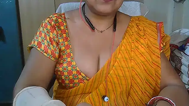 Snapshot of Cute_Ruhi99 chatting on April 23, 7:20 am Cute Ruhi99 online show from April 23, 7:20 am