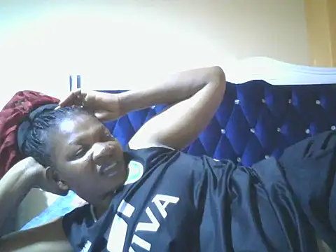 clakemmy250 online show from December 5, 9:06 pm