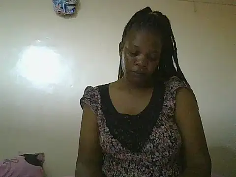 clakemmy250 online show from January 14, 8:15 pm