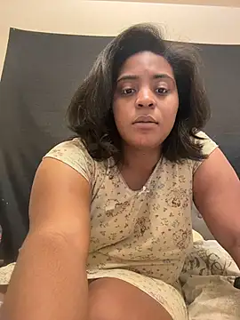 Snapshot of prettlovely14 chatting on December 22, 7:55 pm prettlovely14 online show from December 22, 7:55 pm