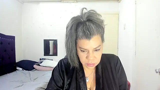 vikyadams online show from February 6, 6:29 am