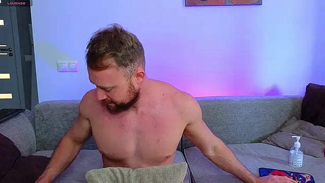 MaxMia online show from December 20, 8:28 am