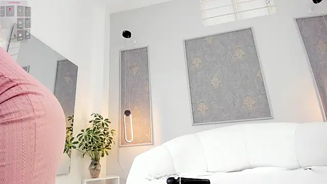 Sara Gomez online show from April 2, 11:41 am