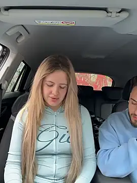 Holly-Glamour online show from April 14, 9:04 am